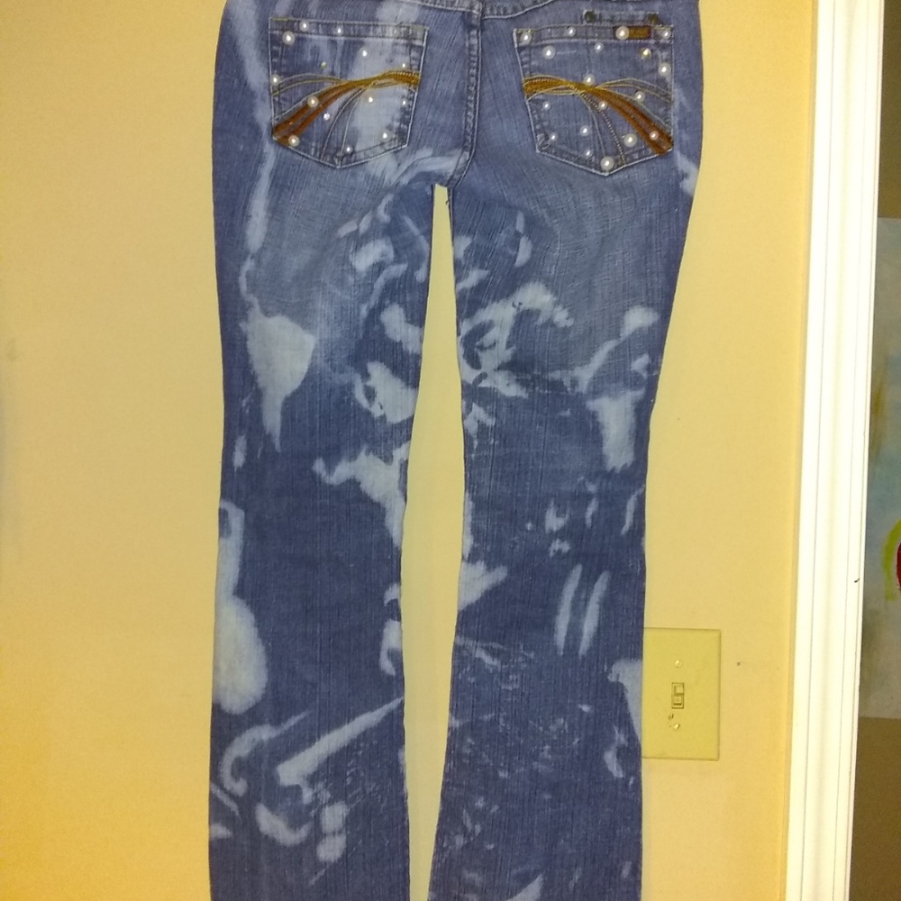 Pearl Jeans - Picture 4 of 4